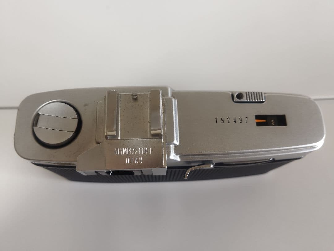 OLYMPUS PEN Fカメラ＆F.ZuikoAuto-S＆フィルム3個付き♪