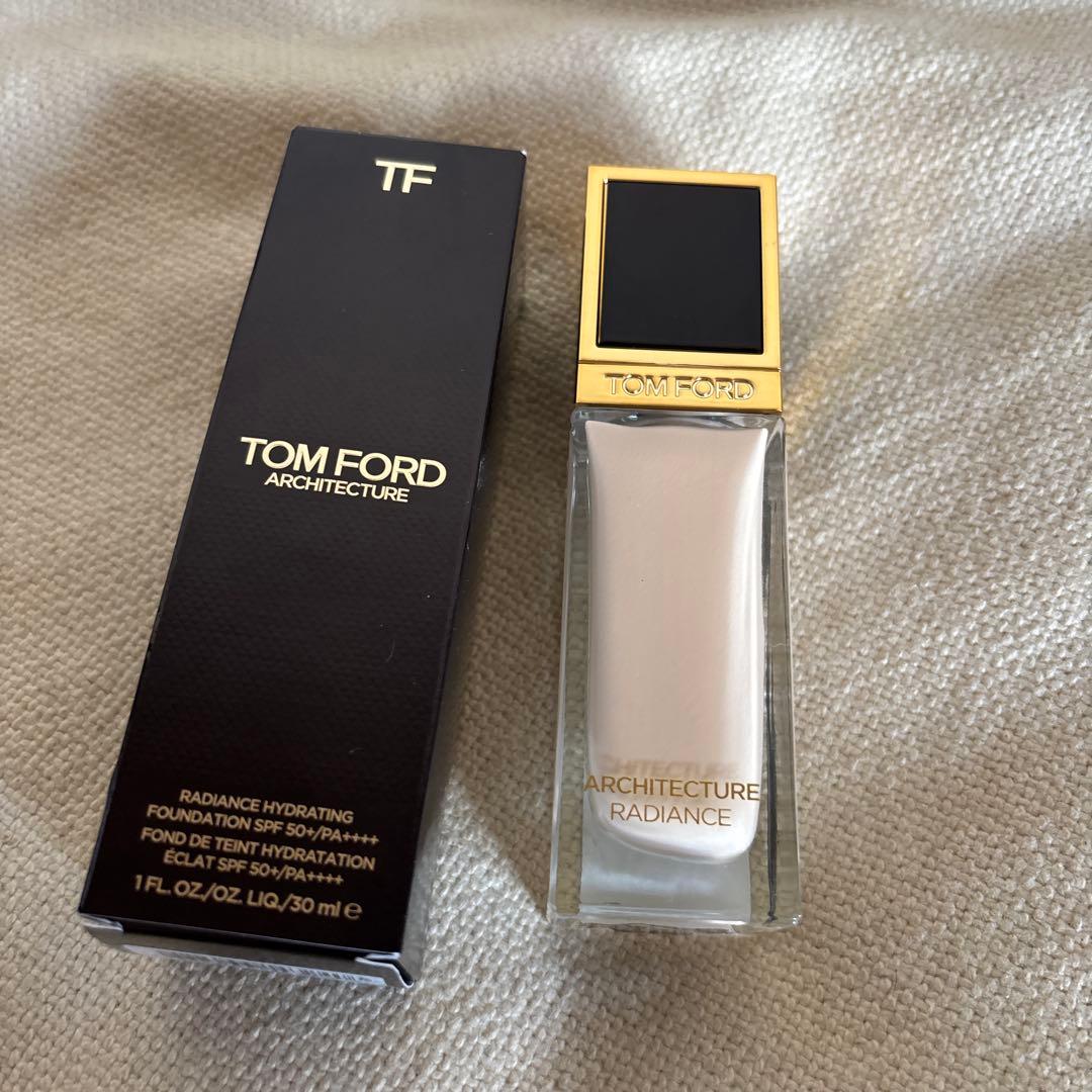 TOM FORD アーキテクチャーラディアンスハイドレーティング2.0N