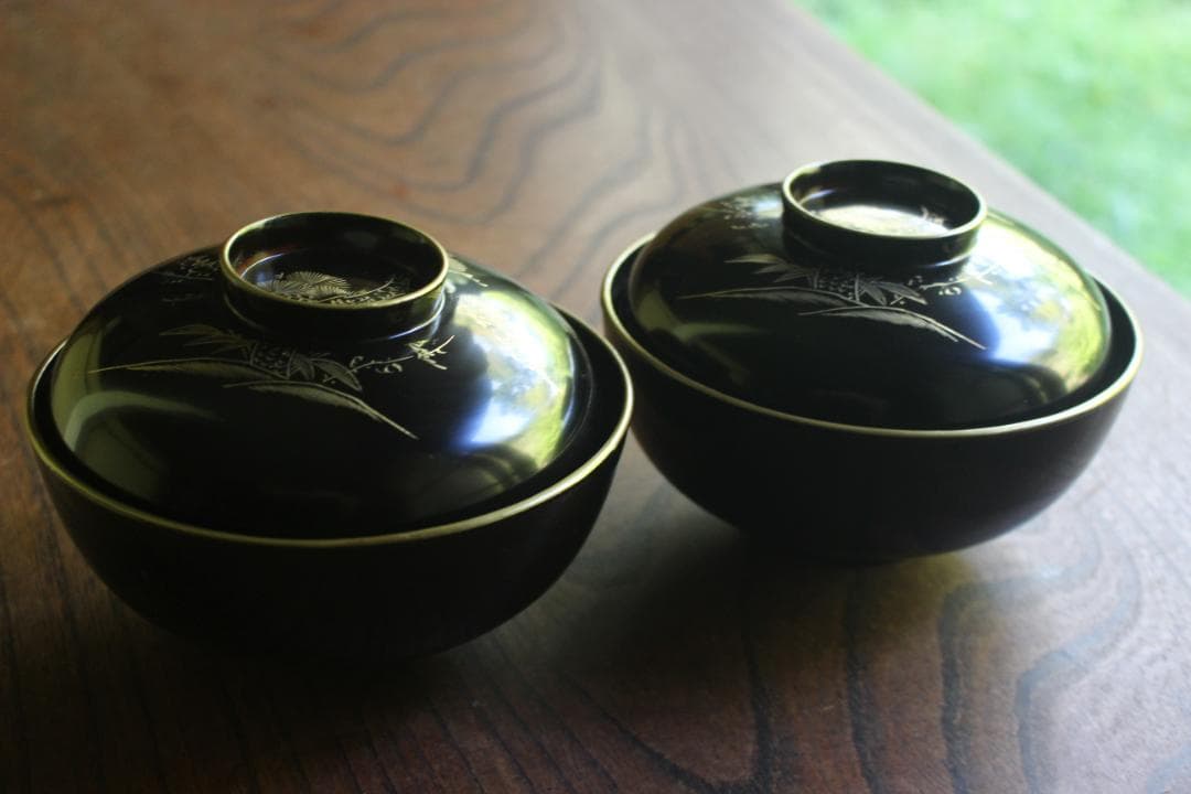 デッドストック！時代金縁黒漆に優美な松竹場沈金のお椀2点（検輪島塗蒔絵椀雑煮椀