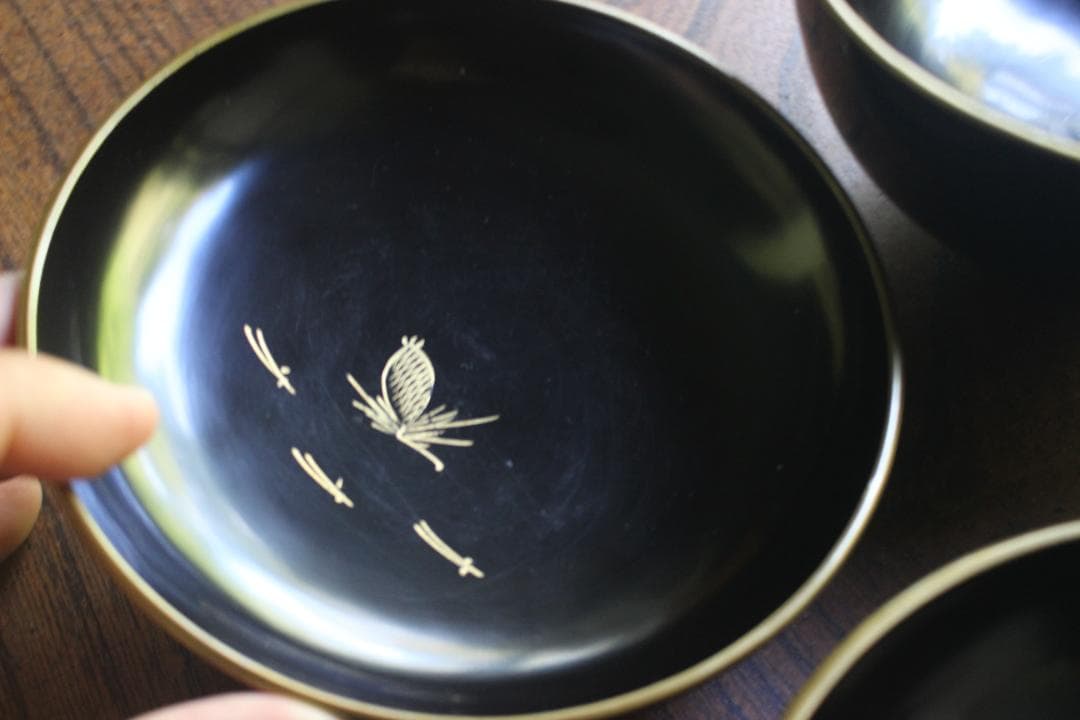 デッドストック！時代金縁黒漆に優美な松竹場沈金のお椀2点（検輪島塗蒔絵椀雑煮椀