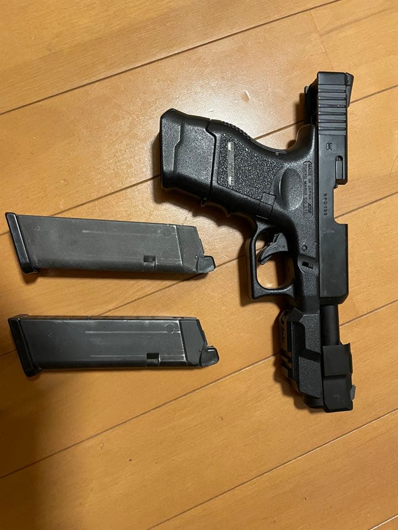 Glock ガスガン ブラック 2マガジン付き