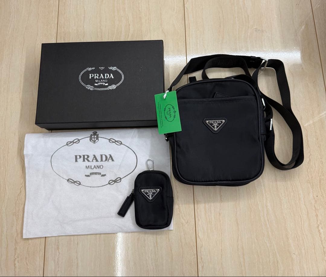 PRADA ショルダーバッグ