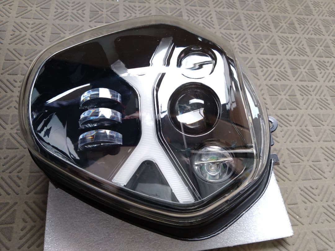 BMW R1200R LEDヘッドライト　2015-18適合