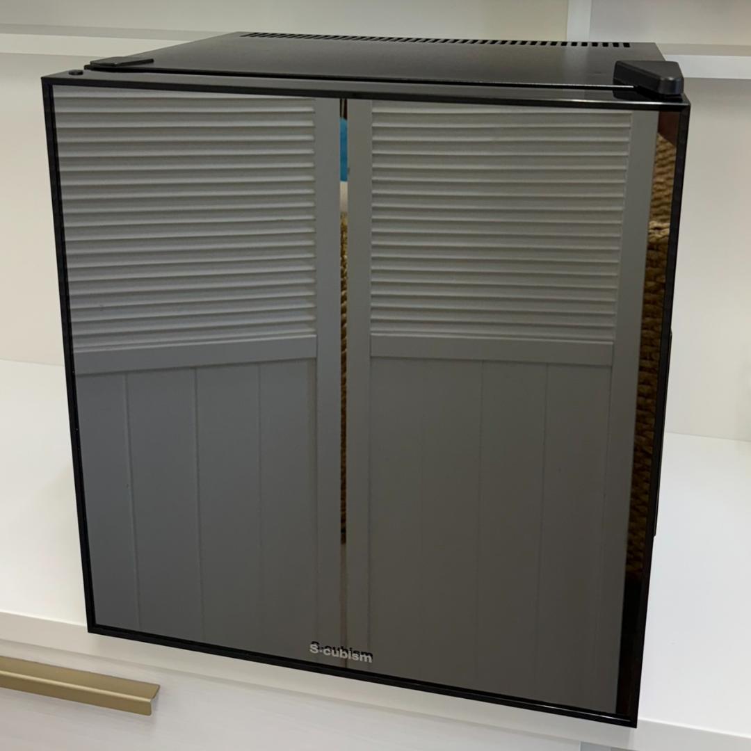 ★エスキュービズム　20L　冷蔵庫　ペルチェ式　WRH-M120　2018年製