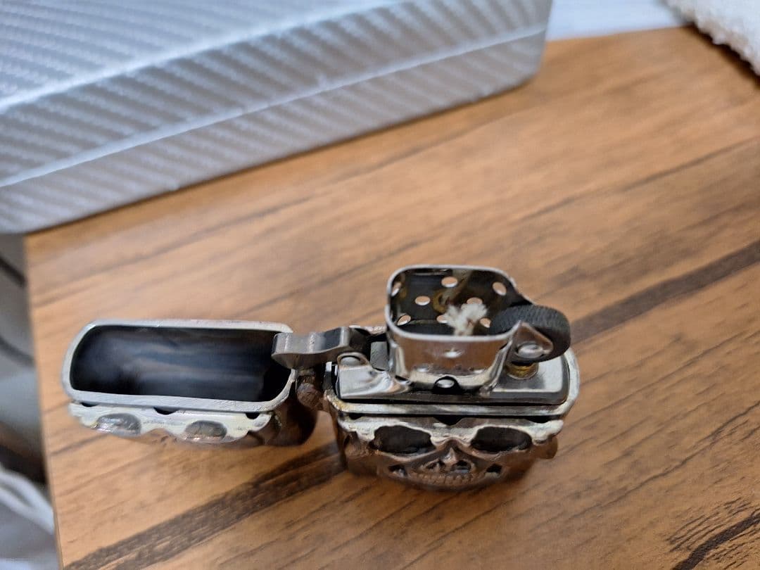 シルバージッポスカルデザイン❗希少１点物❗ 未使用 磨けば光るよ 重量感あります