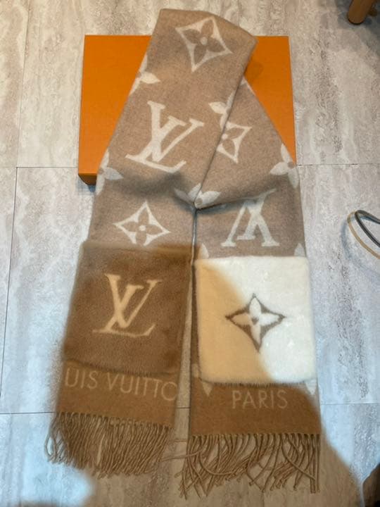 LOUISVUITTONルイヴィトンエシャルプコールドレイキャビックマフラー