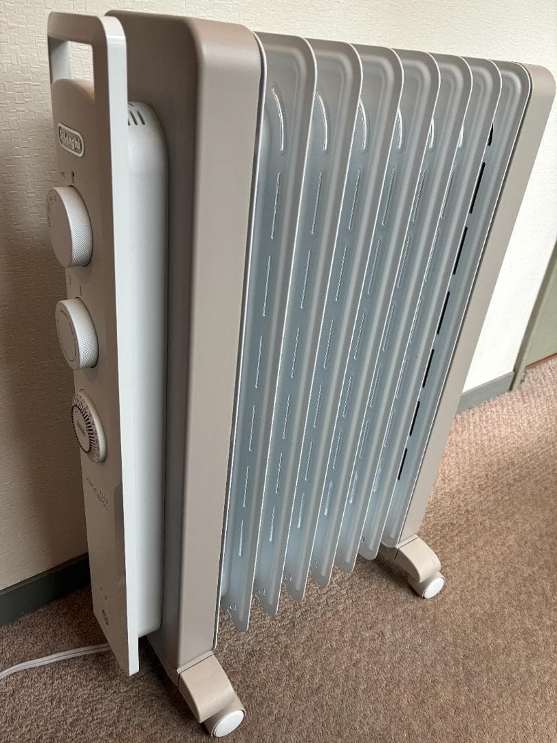 [美品] 暖房器具 デロンギ オイルヒーター RHJ21F0812-WH