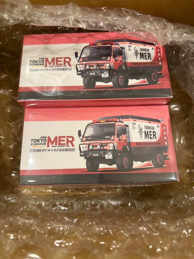 TOKYO MER 1/64 ダイキャストミニカー 赤