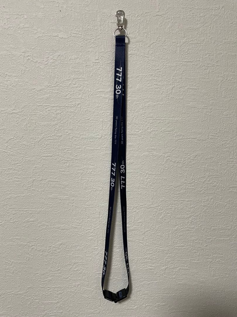 【週末値下げ】ANA ボーイング777 就航30周年記念ストラップ