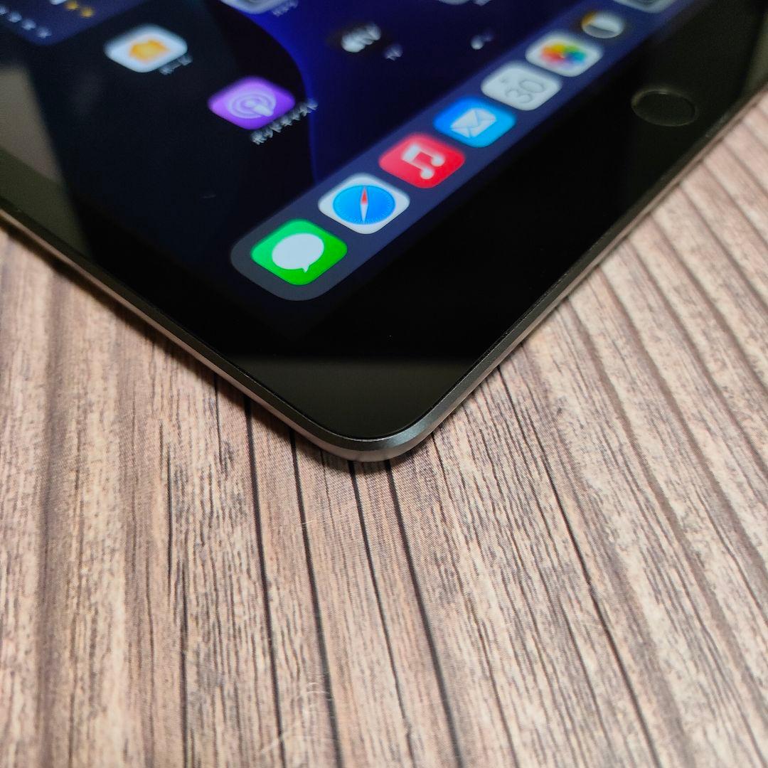 Apple iPad 第7世代 32GB 新品近い