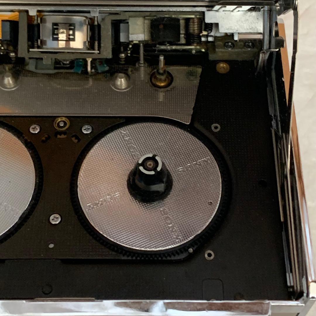 ジャンク ソニー SONY WALKMAN WM-R202 壊れています