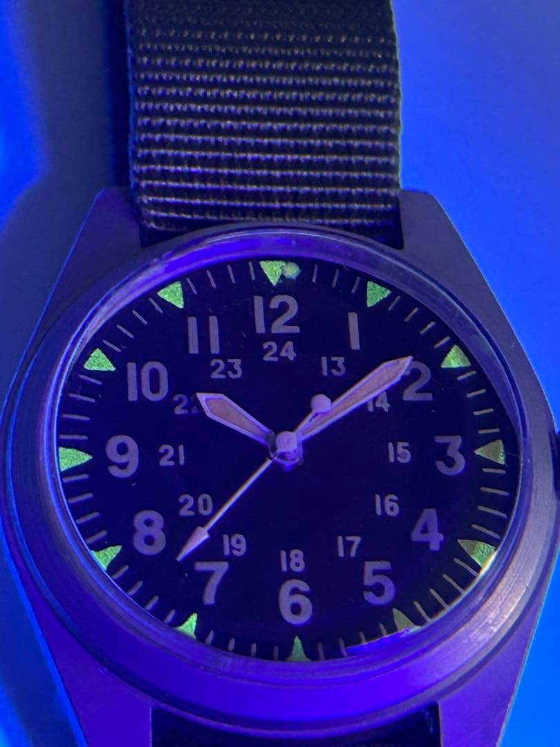 米軍　手巻き腕時計 ミリタリー　黒文字盤 NATOベルト