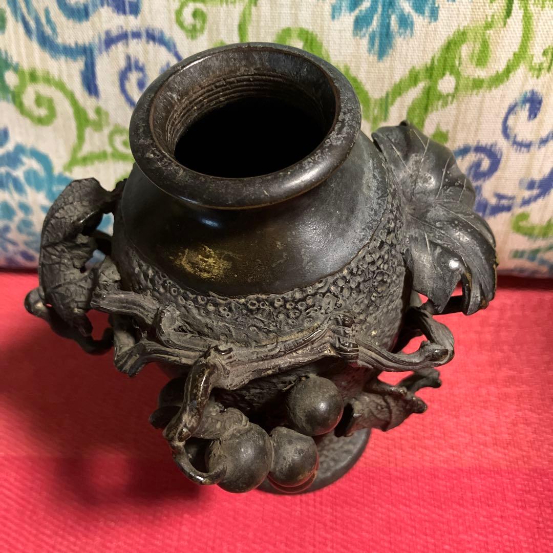 希少レトロな赤堀信平 銅製 盛上 葡萄文 花瓶