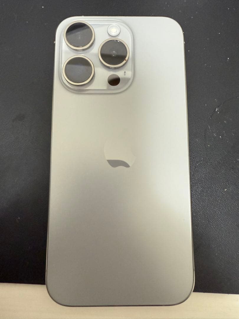 iPhone 15 Pro 256GB SIMフリー 液晶割れ