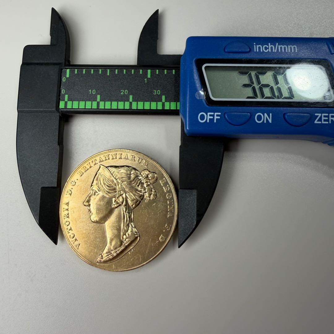 古銭　イギリス領インド（British India）ヴィクトリア女王肖像ルピー