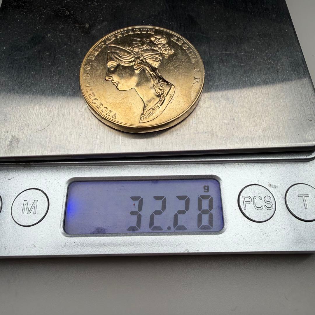 古銭　イギリス領インド（British India）ヴィクトリア女王肖像ルピー