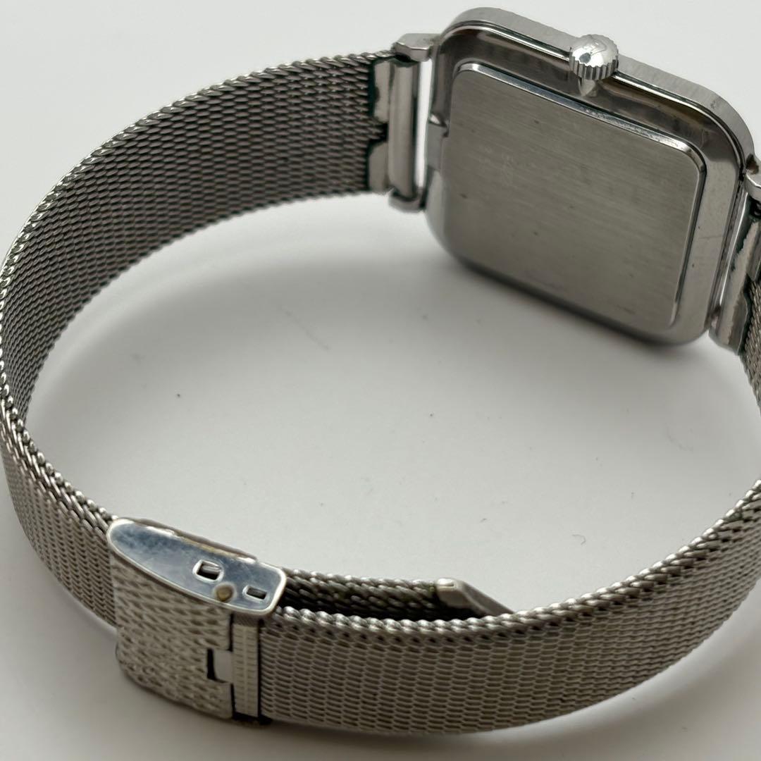 【超希少】ユニバーサルジュネーブ　クォーツ　美品　843203 シルバー