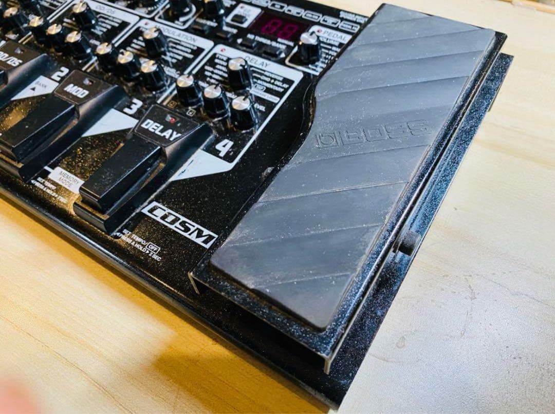 BOSS ME-70 ギター マルチエフェクター 取説付き　DCケーブル付属