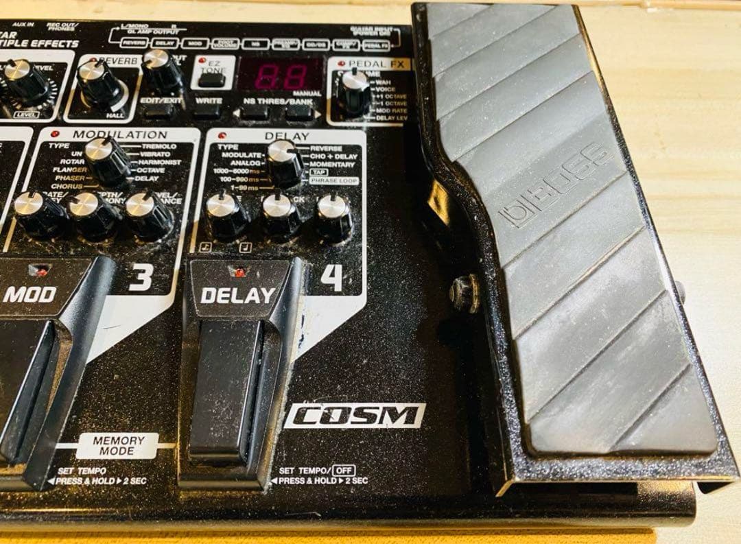 BOSS ME-70 ギター マルチエフェクター 取説付き　DCケーブル付属