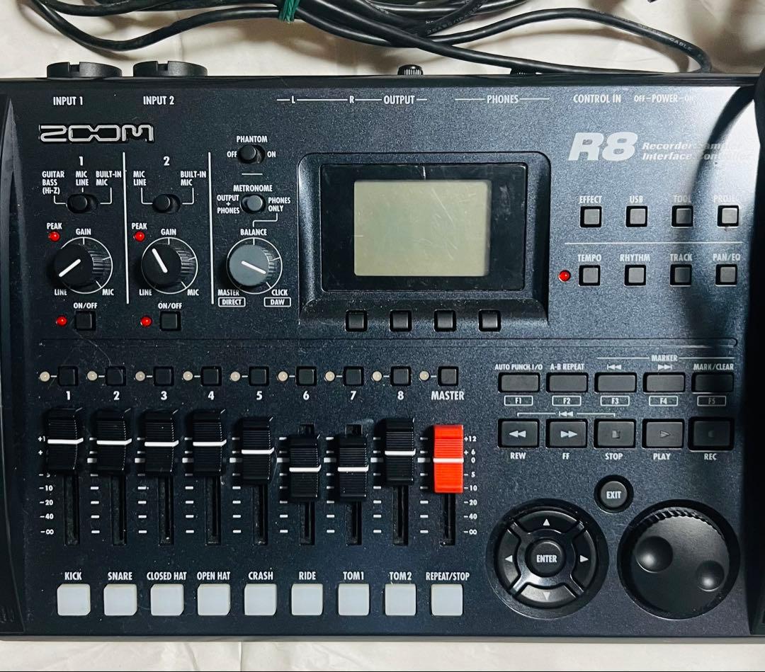ZOOM R8 MTRとSDカード付き16GBとフットペダルとケースとシールド