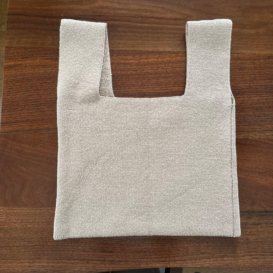 【新品未使用】シシクイSHISHIKUI SHIKAKUトップス　ベージュ