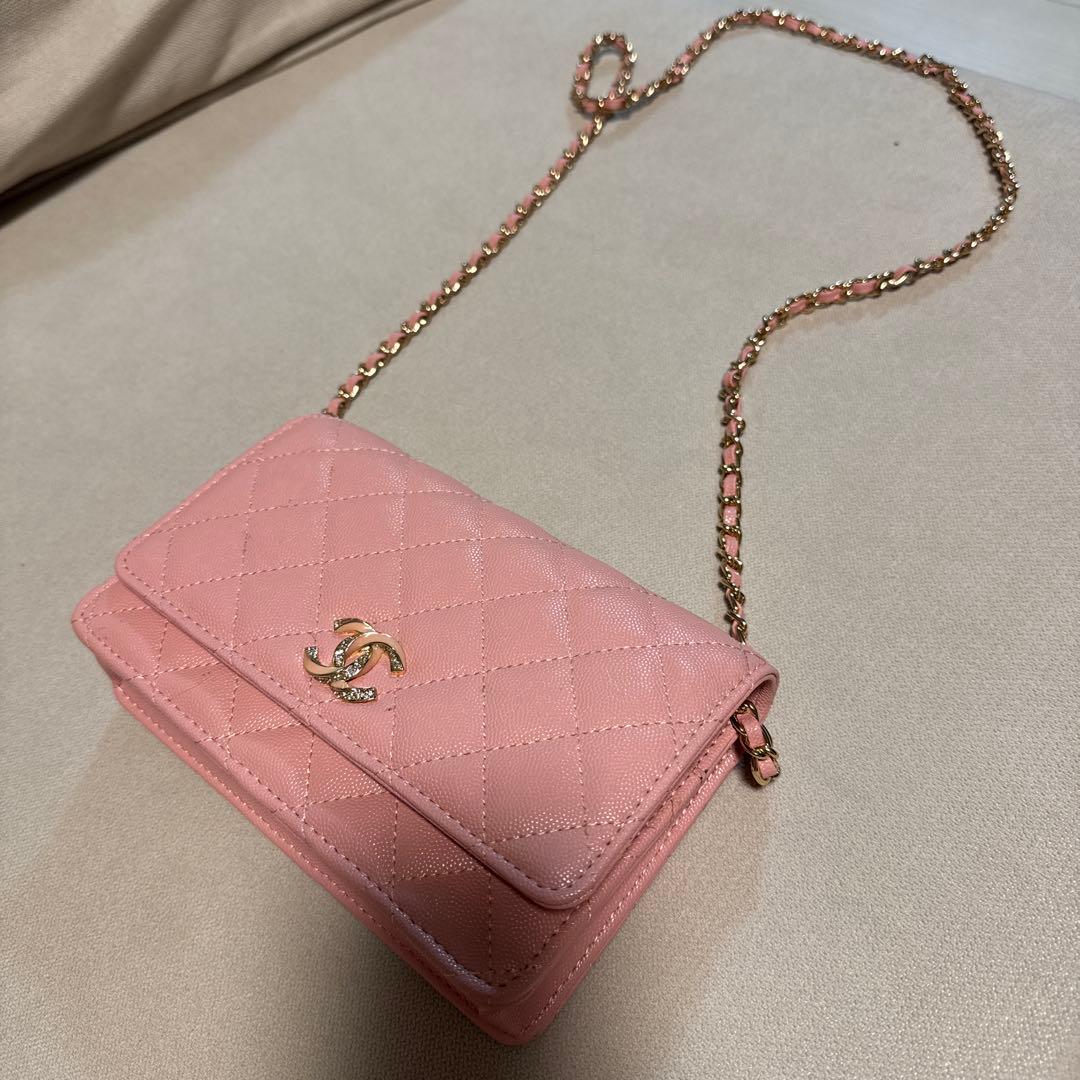 CHANEL ピンクレザー ショルダーバッグ