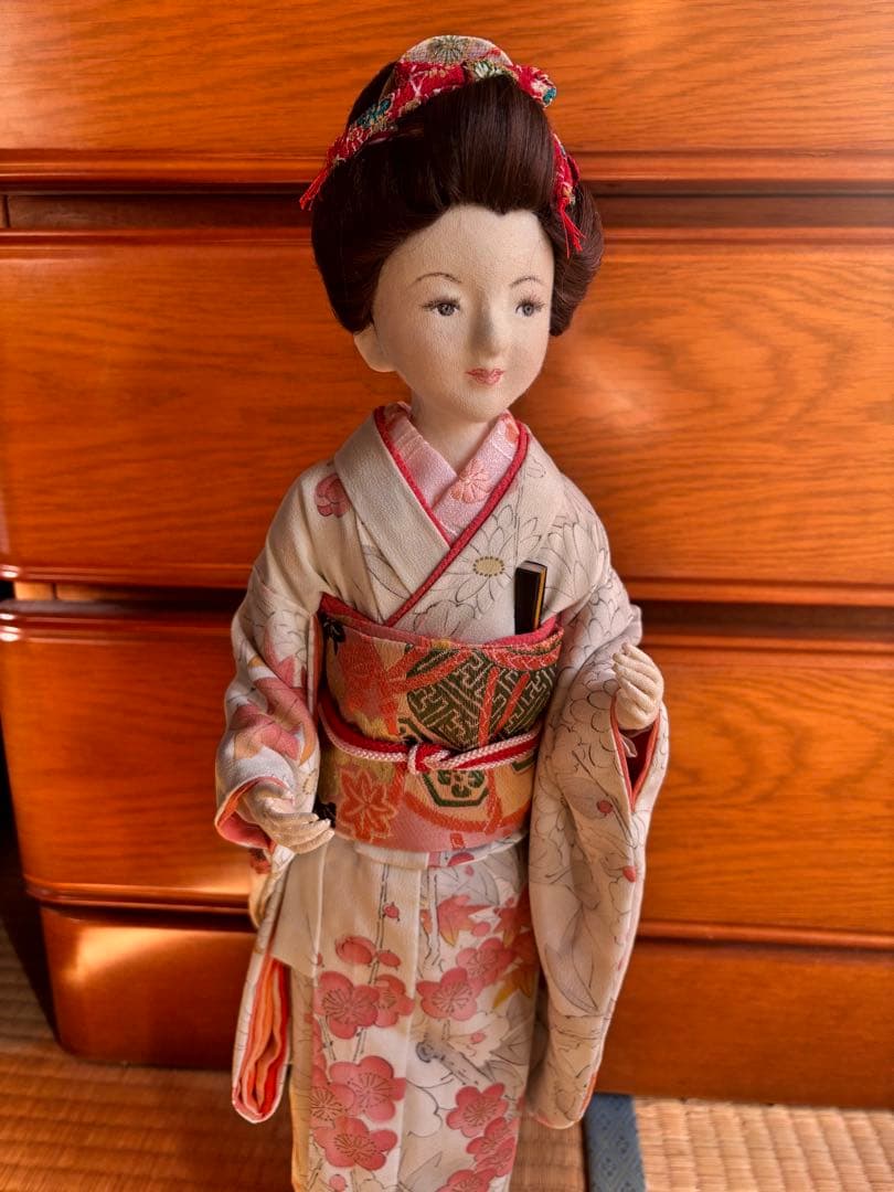 日本人形 着物 白・ピンク・赤