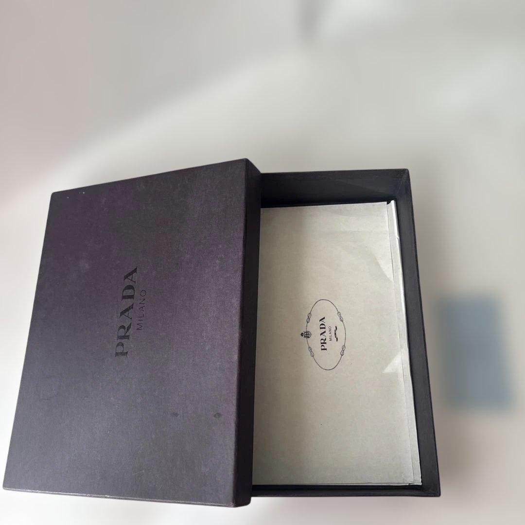 PRADA プラダ　手帳カバー黒