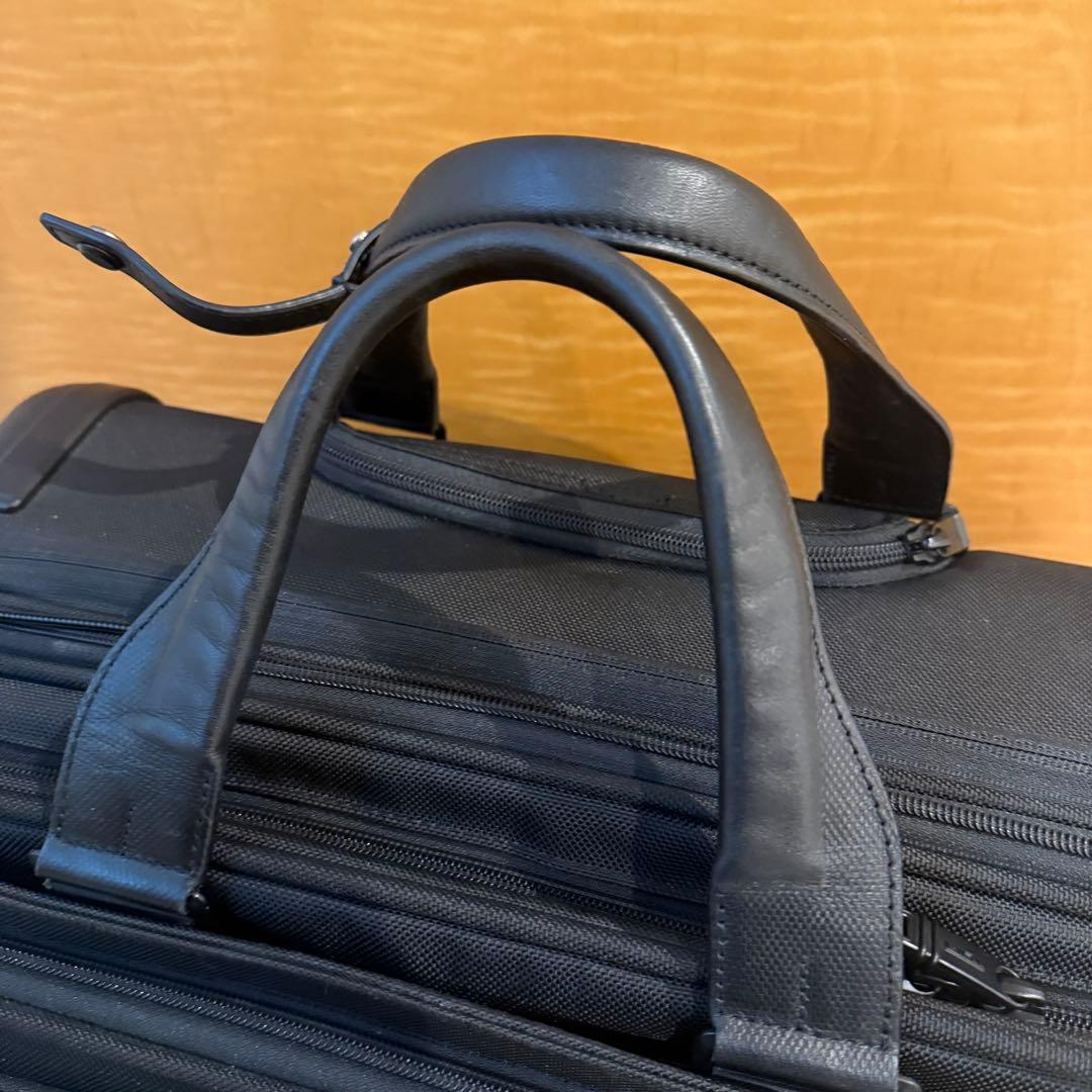 トゥミ　TUMI 4輪　スーツケース　機内持ち込み可