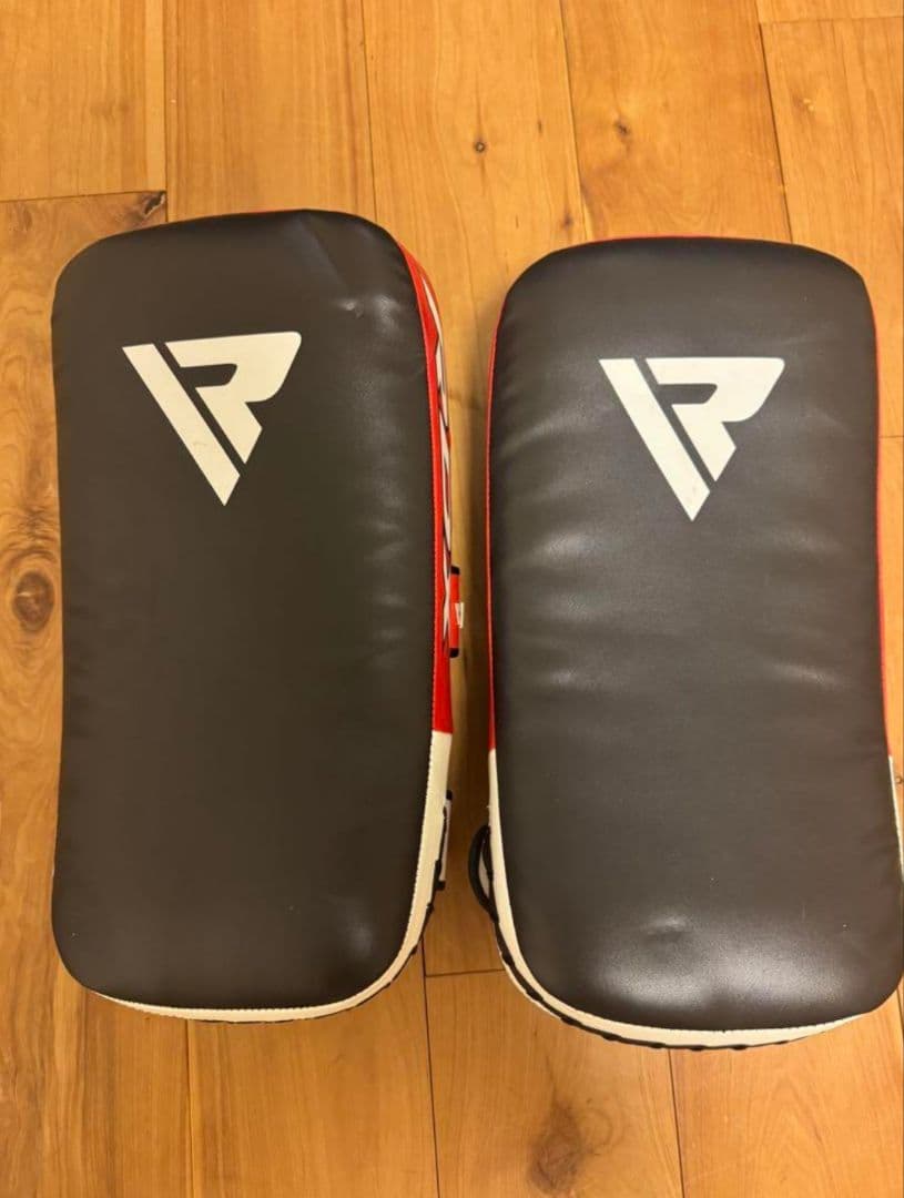 RDX キックミット 黒/赤(⁠^⁠^⁠)