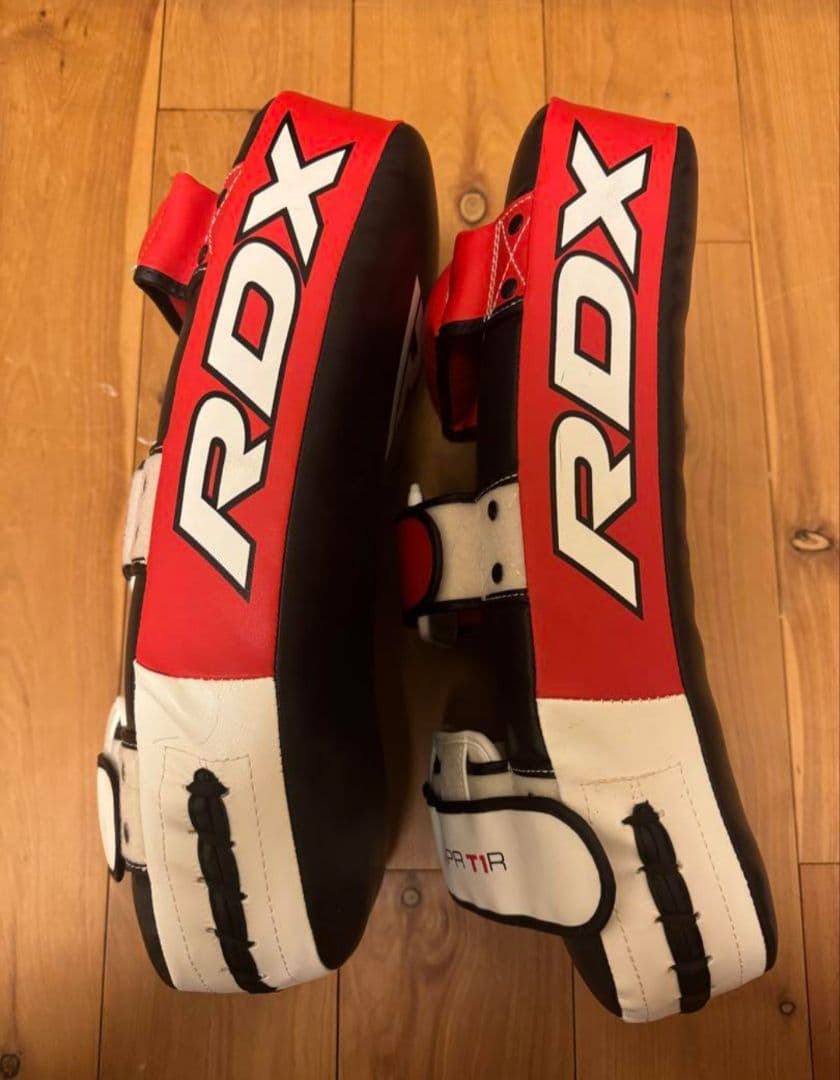 RDX キックミット 黒/赤(⁠^⁠^⁠)