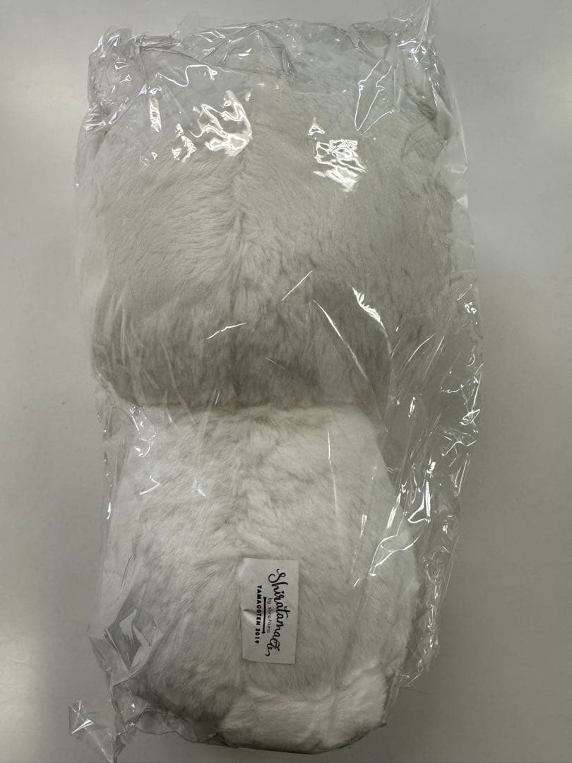 しらたまこしろいいぬぬいぐるみ