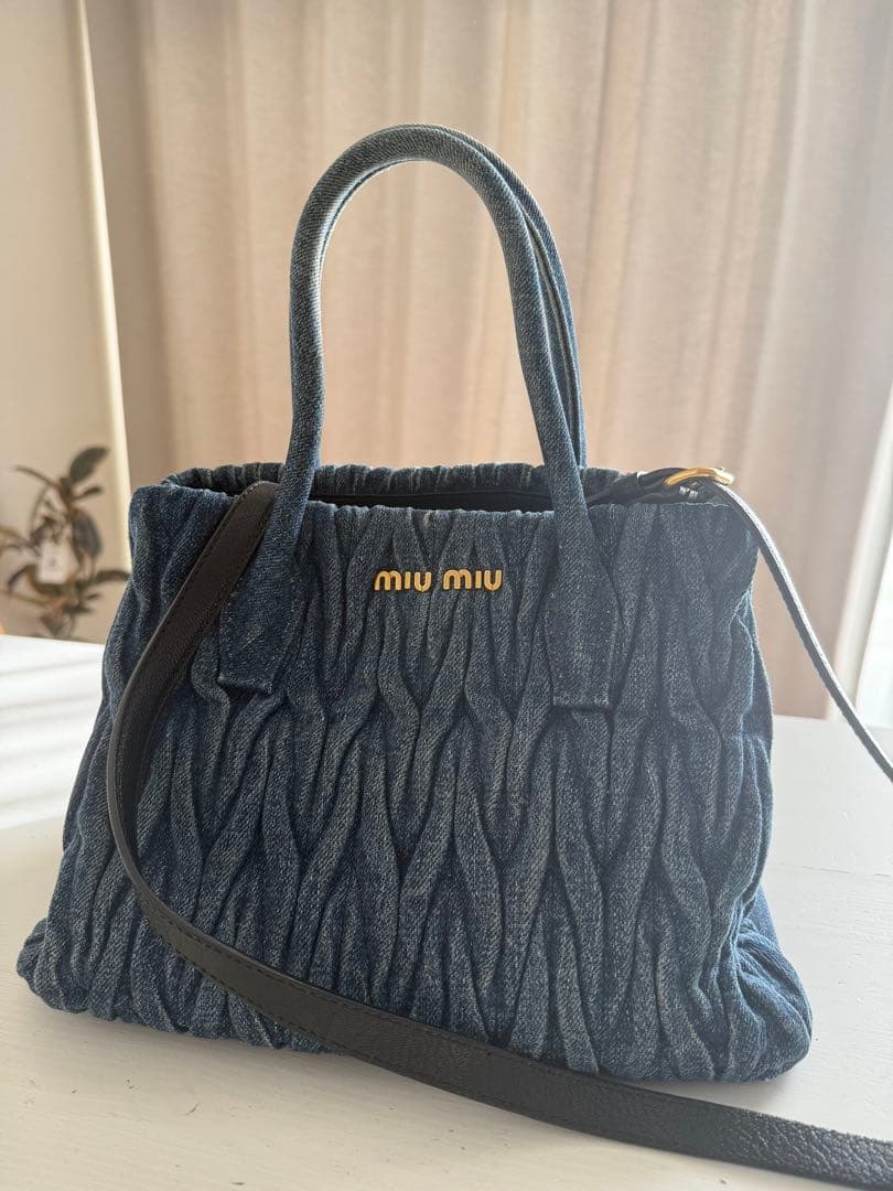 miu miu デニムショルダーバッグ