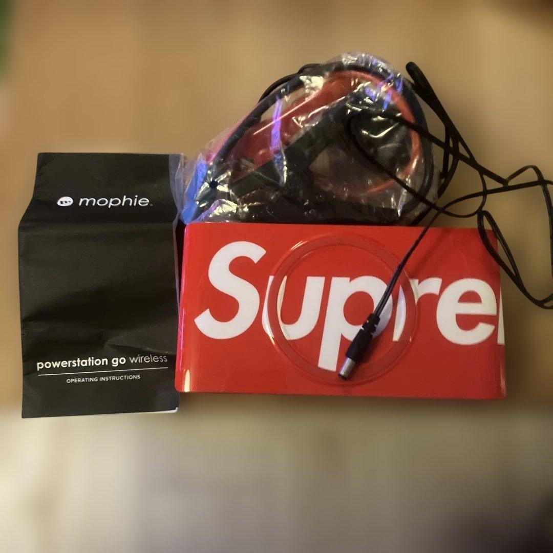 S*い様 supreme mophie powerstation go