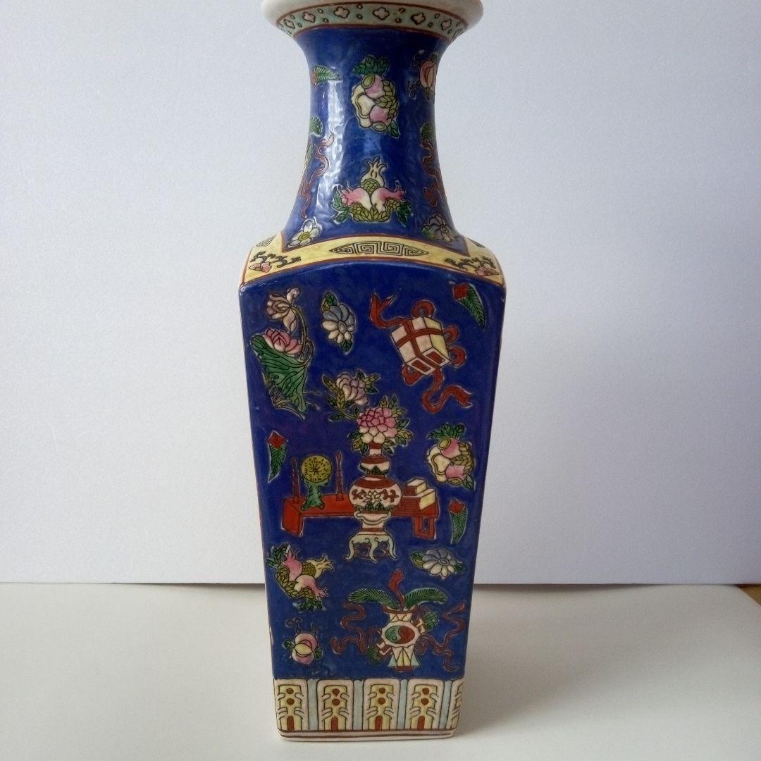 中国古玩　大清同治年製　唐人紋様　花瓶