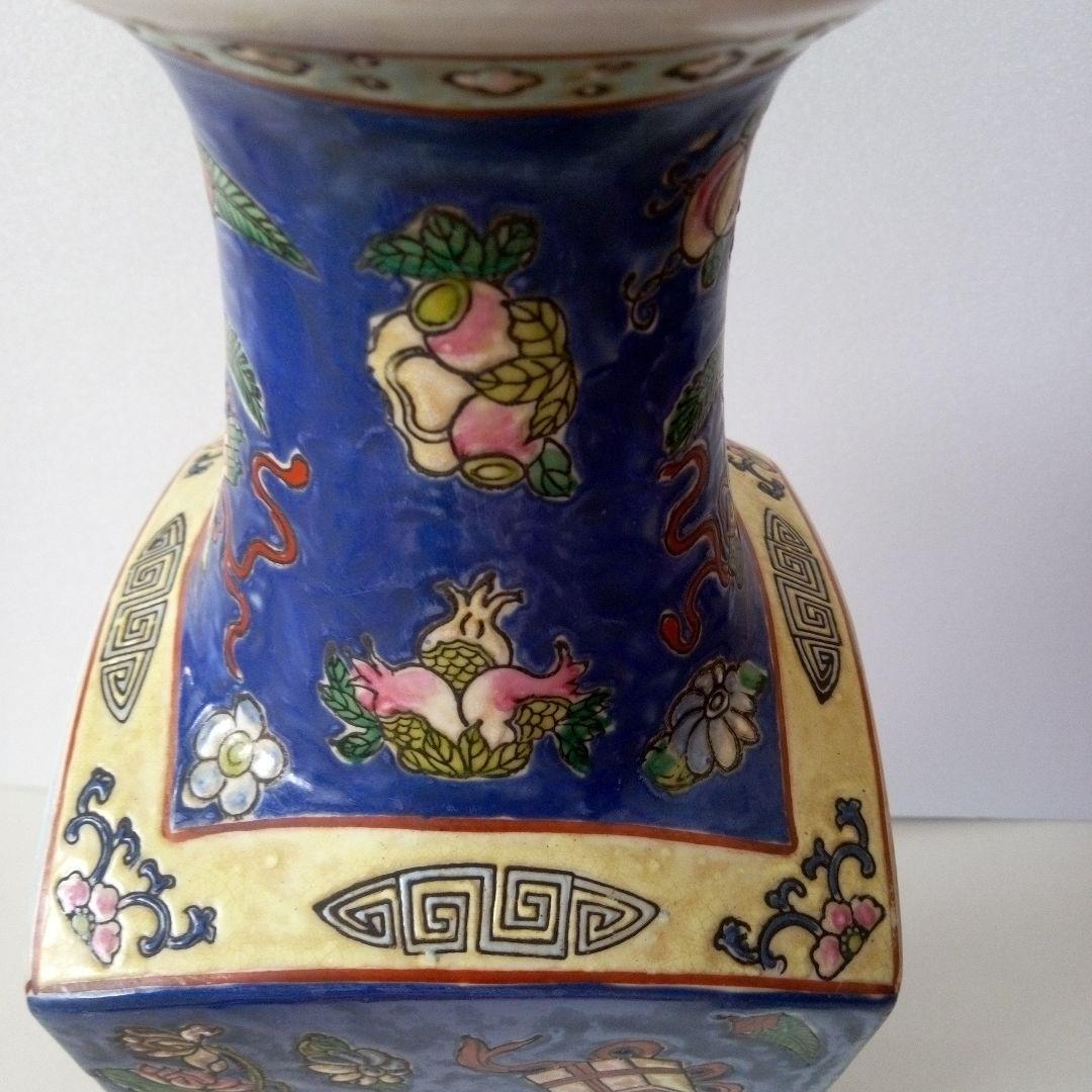 中国古玩　大清同治年製　唐人紋様　花瓶