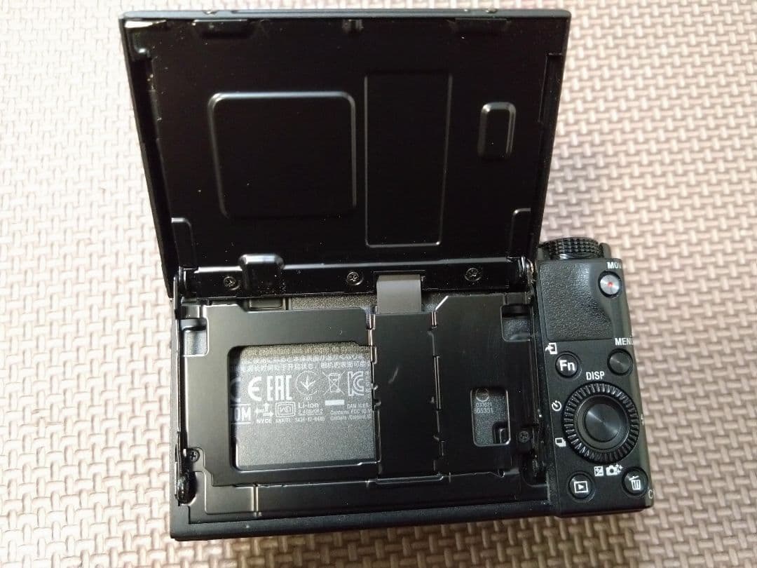 ソニー 「DSC-RX100M5」SONY RX100V DSC-RX100M5