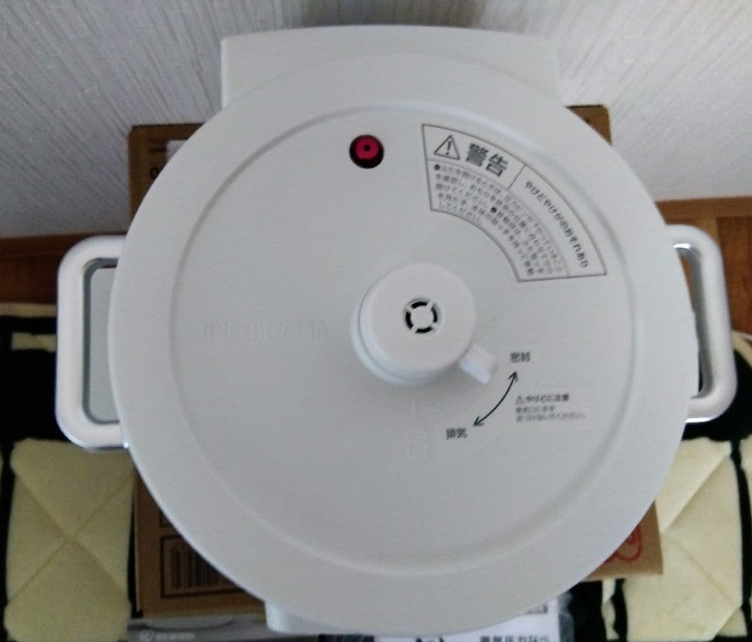 IRIS OHYAMA 電気圧力鍋 PC-MA2 　2.2L ホワイト