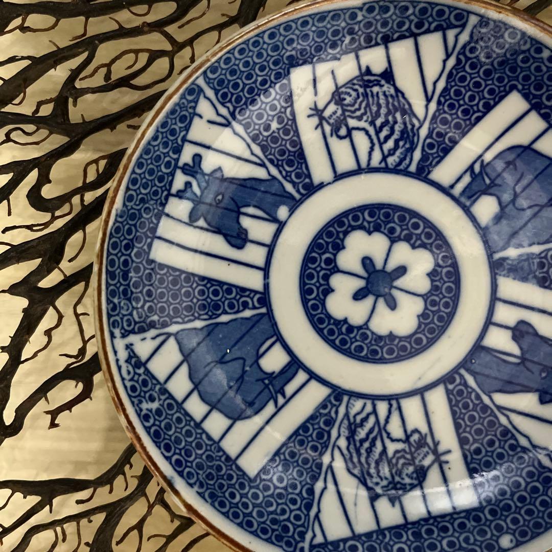 骨董　古伊万里　図変わり印判　超希少図案　動物園　著書掲載同手品　小皿　１客限り