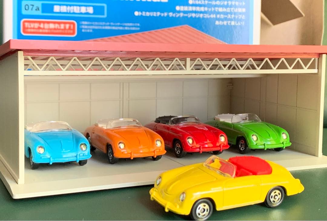 トミカラマ 屋根付駐車場 ポルシェガレージセット