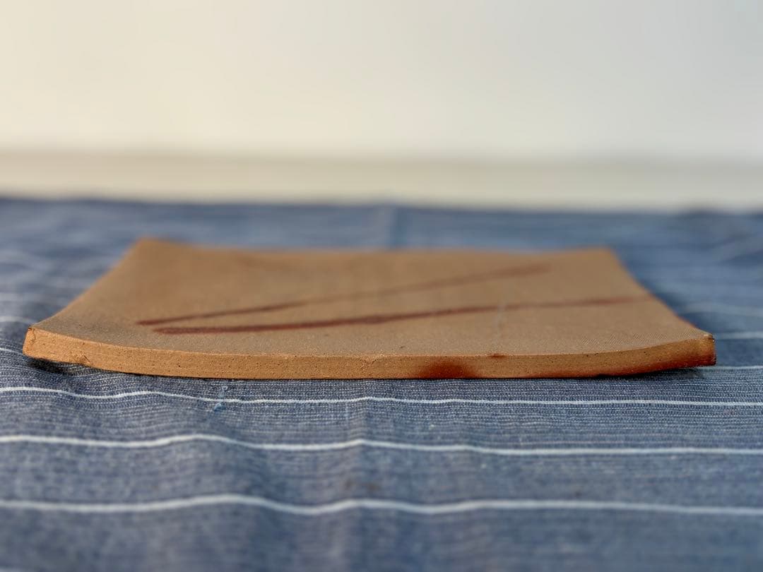 「見附文雄」備前焼ひだすき　平皿　陶印有り