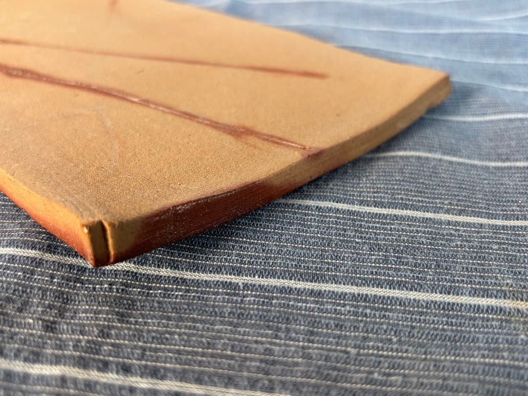 「見附文雄」備前焼ひだすき　平皿　陶印有り