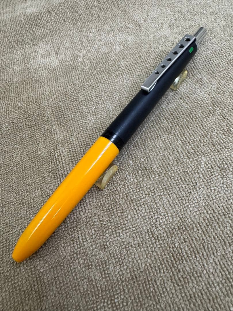 土日限定値下げ　モンブラン　カレラ　4色ボールペン