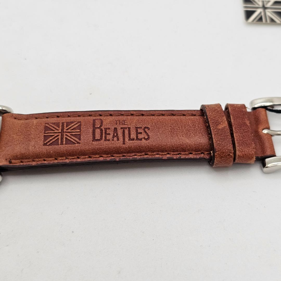 【希少】THE BEATLES アップル・コア 腕時計 ギター型ウッドケース付き