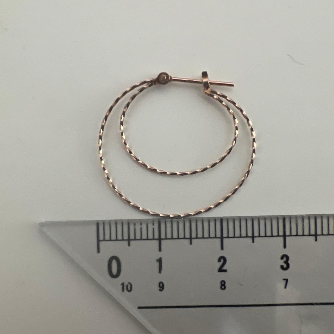 K10 ツイストピンクゴールドフープピアス