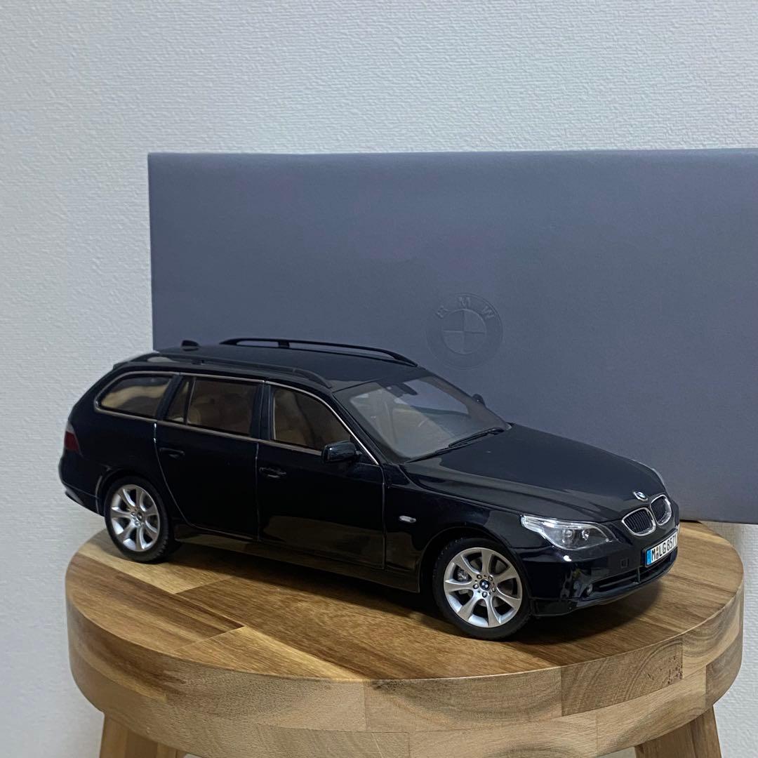 1/18 ディーラー特注　BMW 5 Series Touring 545i