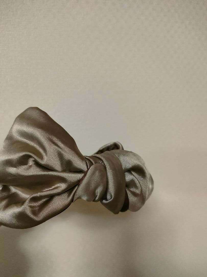 ラ·マジョリーナ　LA MAJORINA　ベージュサテン