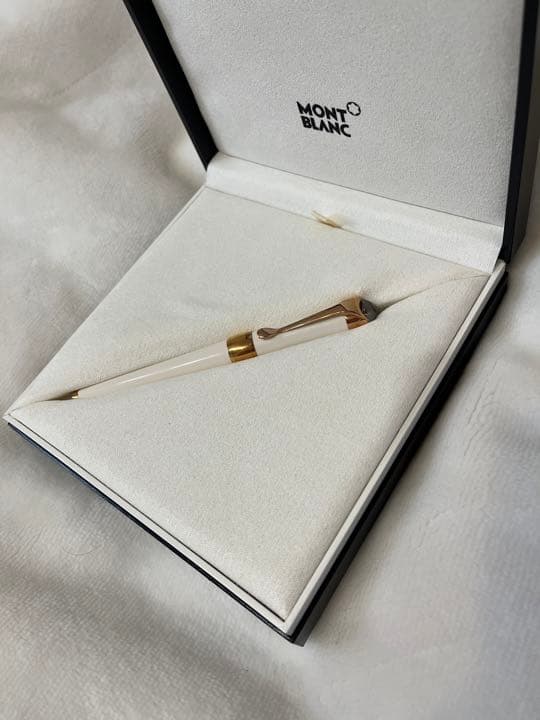 モンブラン　ダイヤ入り万年筆　限定　エトワール　ド　モンブラン　サンド