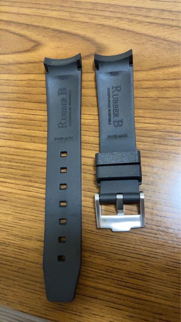 値下げしました！ラバーＢ（RUBBERB）チューダー ブラックベイ58