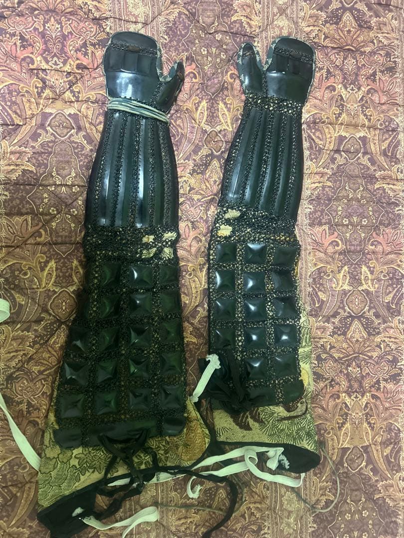 等身大　甲冑　籠手　鎧